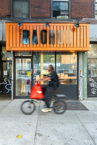 Plus de détails pour 261 First Ave, New York, NY - Local commercial à louer