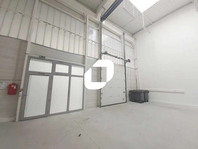 Plus de détails pour 8-10 Rue Salvador Allende, Palaiseau - Bureau, Local d'activités à louer