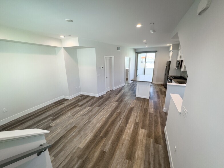 1420 Pacific Beach Dr, San Diego, CA à vendre - Photo de l’immeuble – Image 3 sur 48