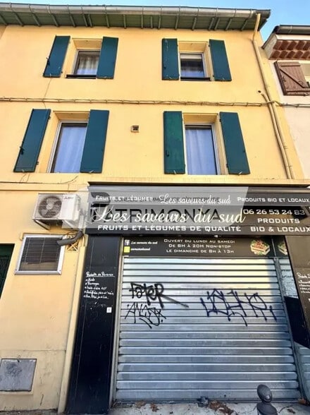Local commercial dans Marseille à louer - Photo de l’immeuble – Image 2 sur 2