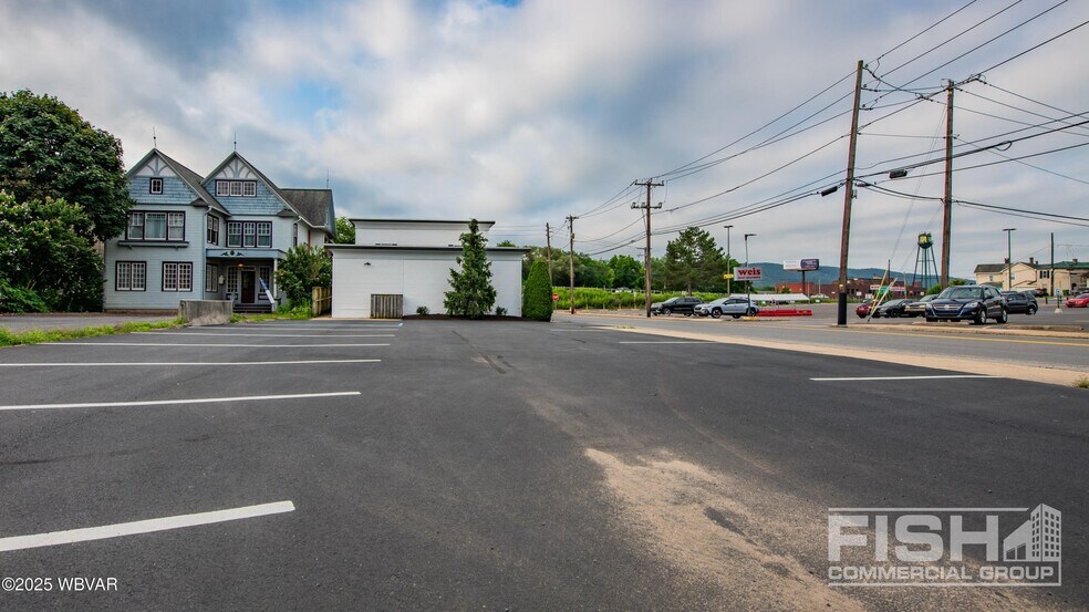 1301 E 3rd St, Williamsport, PA à louer - Photo de l’immeuble – Image 3 sur 18