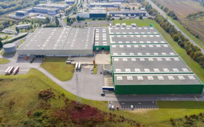 Plus de détails pour Industriel/Logistique à louer