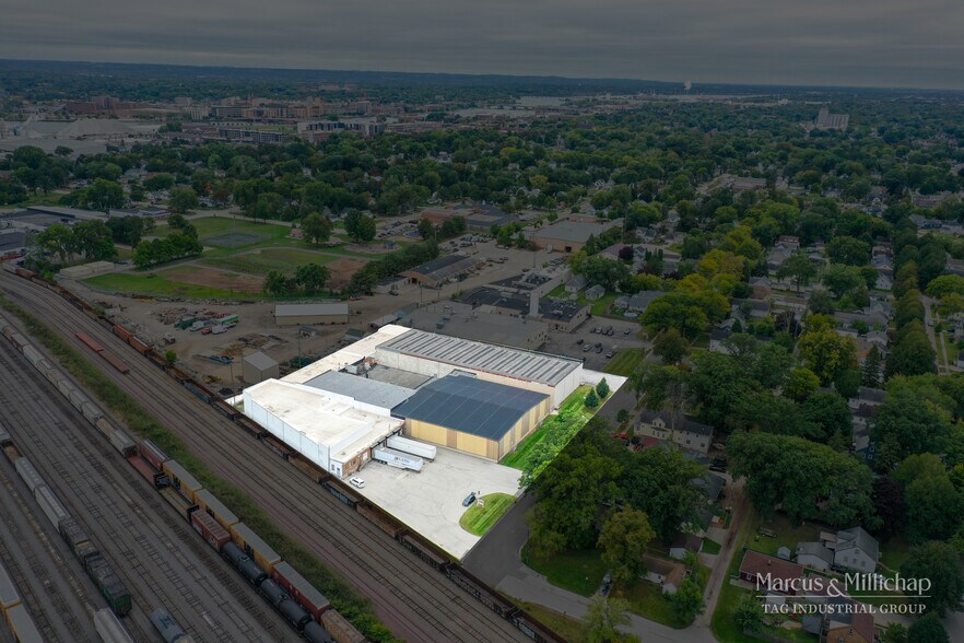 1132 Lincoln St, Green Bay, WI à vendre - Photo de l’immeuble – Image 2 sur 8