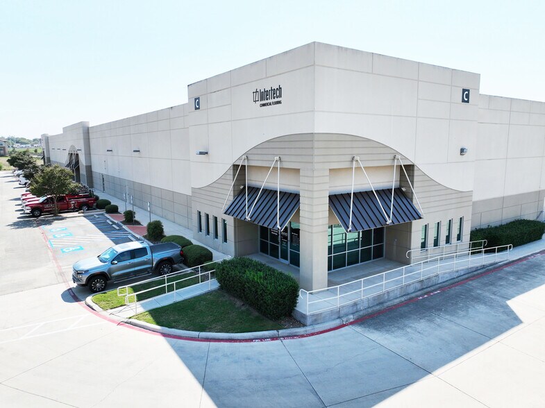 11827 Tech Com, San Antonio, TX à louer - Photo de l’immeuble – Image 2 sur 4