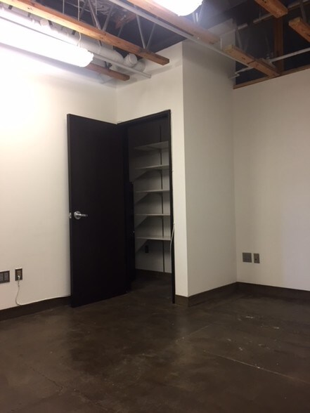 8335 W Sunset Blvd, West Hollywood, CA à louer - Photo intérieure – Image 3 sur 23