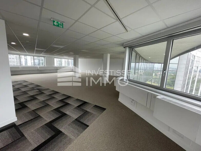 Bureau dans Noisy-le-Grand à louer - Photo de l’immeuble – Image 2 sur 4