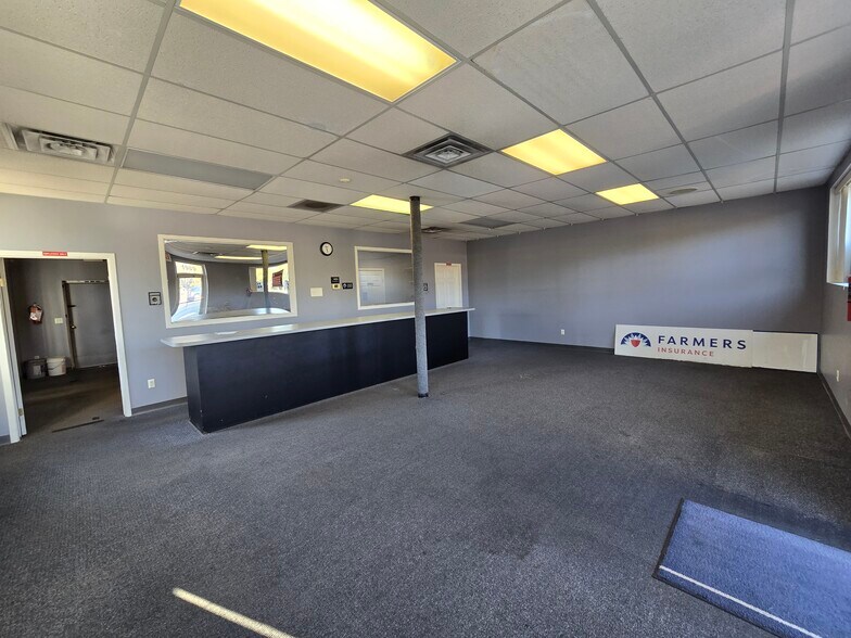 1989 N Opdyke Rd, Auburn Hills, MI à vendre - Photo de l’immeuble – Image 3 sur 15