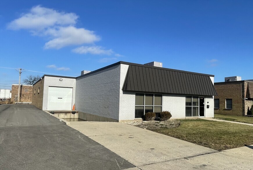 1500 Jarvis Ave, Elk Grove Village, IL à louer - Photo de l’immeuble – Image 3 sur 5
