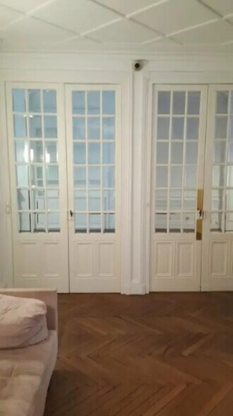 Bureau dans Paris à louer - Photo intérieure – Image 2 sur 3