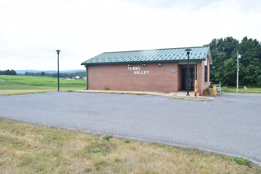 4576 Penns Valley Rd, Spring Mills, PA à vendre - Photo de l’immeuble – Image 2 sur 26