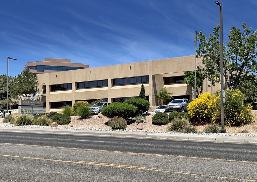 6121 Indian School Rd NE, Albuquerque, NM à louer - Photo de l’immeuble – Image 1 sur 13