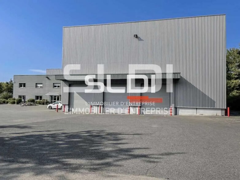 Local d’activités dans Lozanne à louer - Photo de l’immeuble – Image 1 sur 7