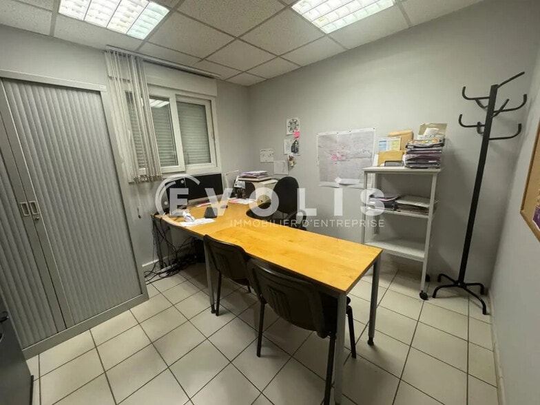 Local d’activités dans Amiens à louer - Photo de l’immeuble – Image 1 sur 4