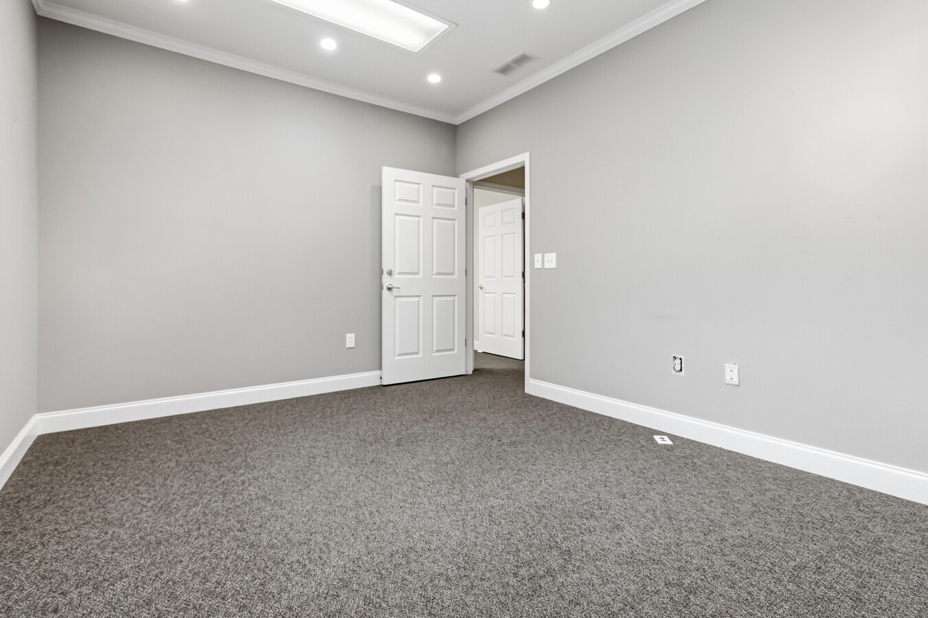 100-126 Prospect Pl, Alpharetta, GA 30005 - Lot 110 - - Photo intérieure - Image 1 of 28