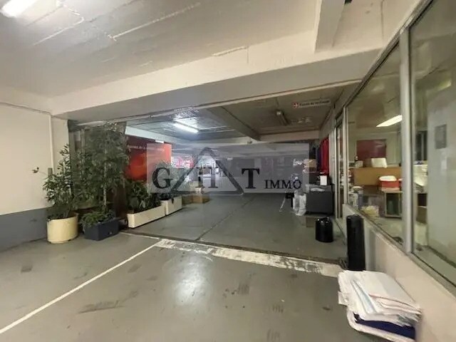 Local commercial dans Vincennes à vendre - Photo de l’immeuble – Image 2 sur 6