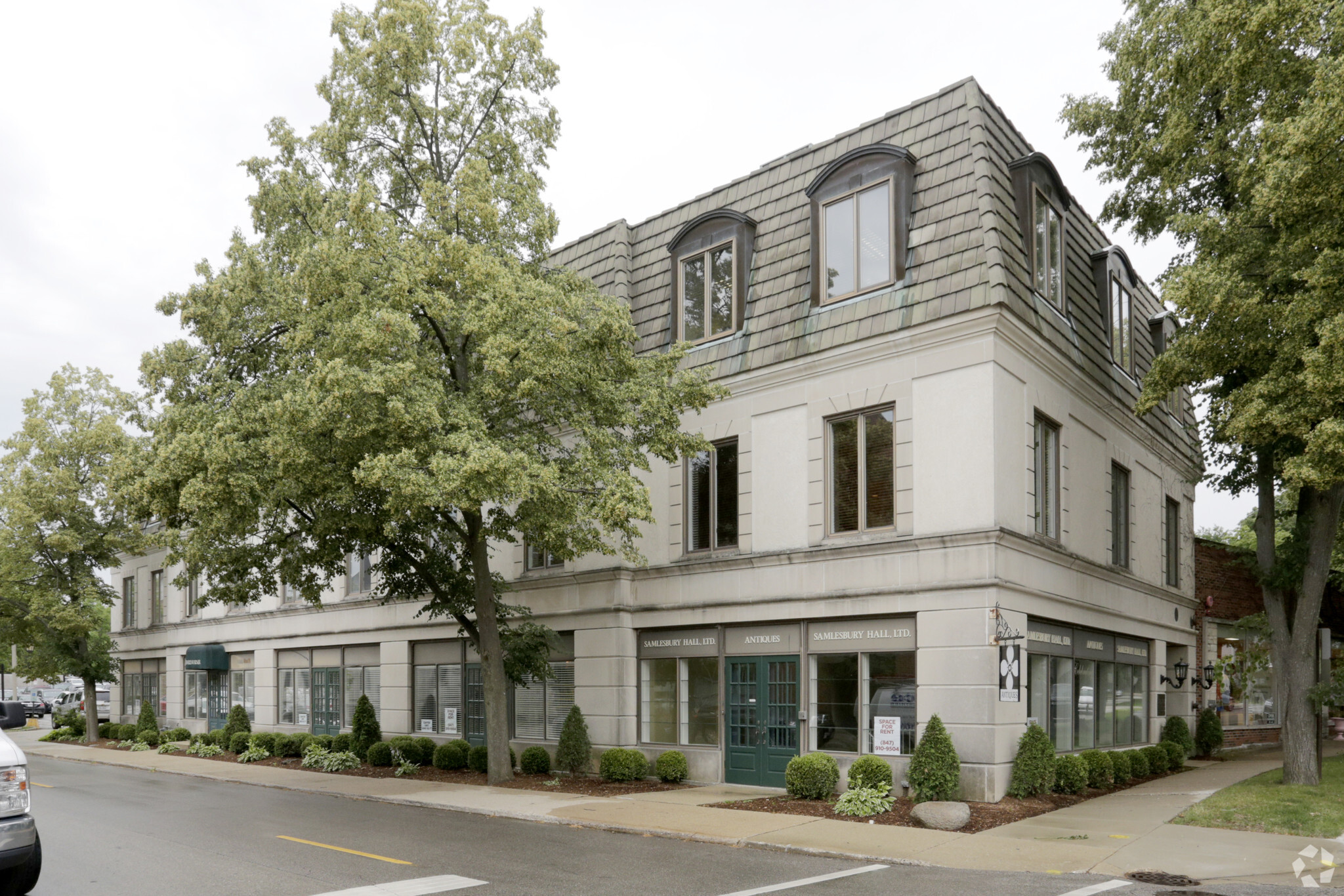 207 E Westminster Rd, Lake Forest, IL à louer Photo de l’immeuble– Image 1 sur 10