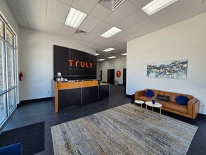 5600 S Harrison Blvd, South Ogden, UT à louer Photo intérieure– Image 1 sur 13