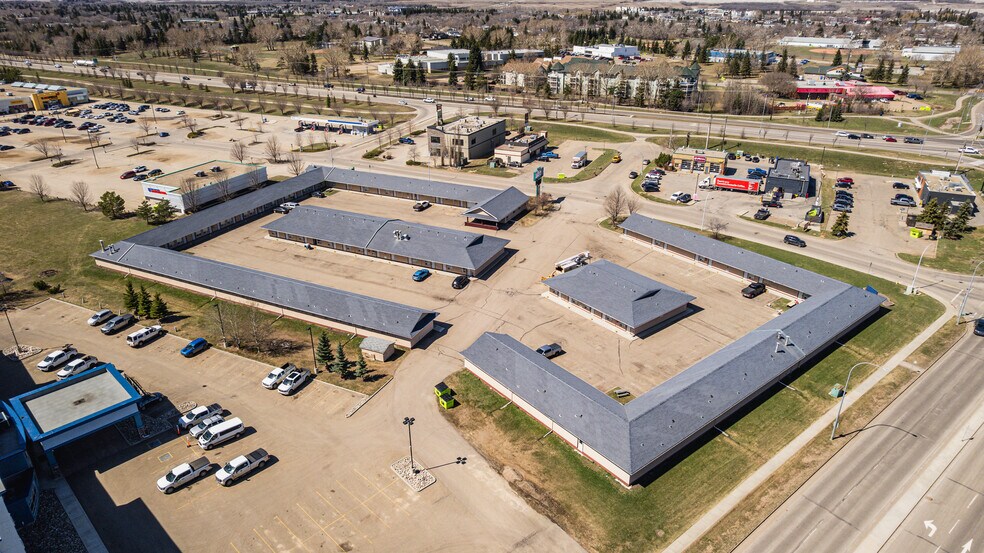 10003 88 Av, Fort Saskatchewan, AB à vendre - Photo de l’immeuble – Image 2 sur 11