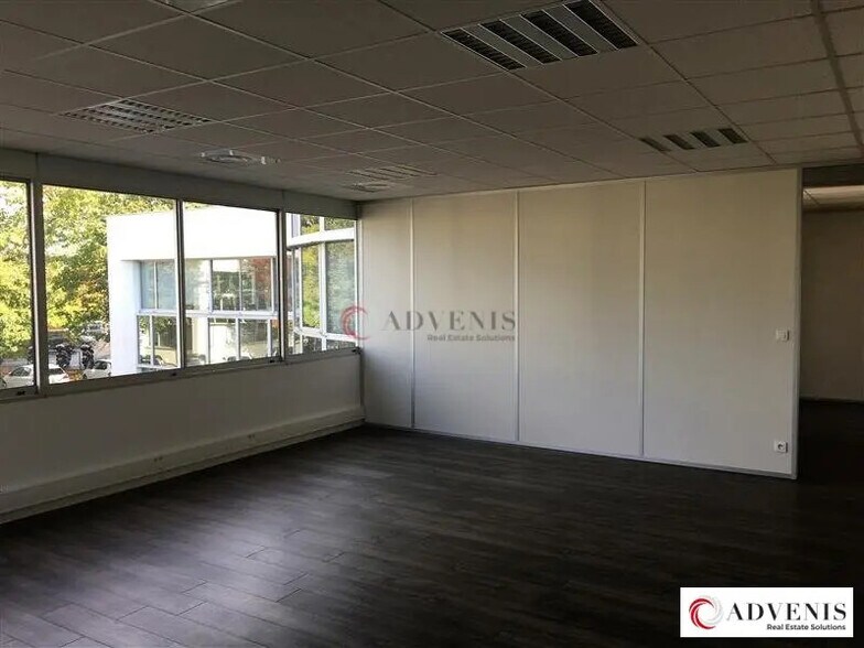 Bureau dans Mérignac à louer - Photo de l’immeuble – Image 2 sur 5