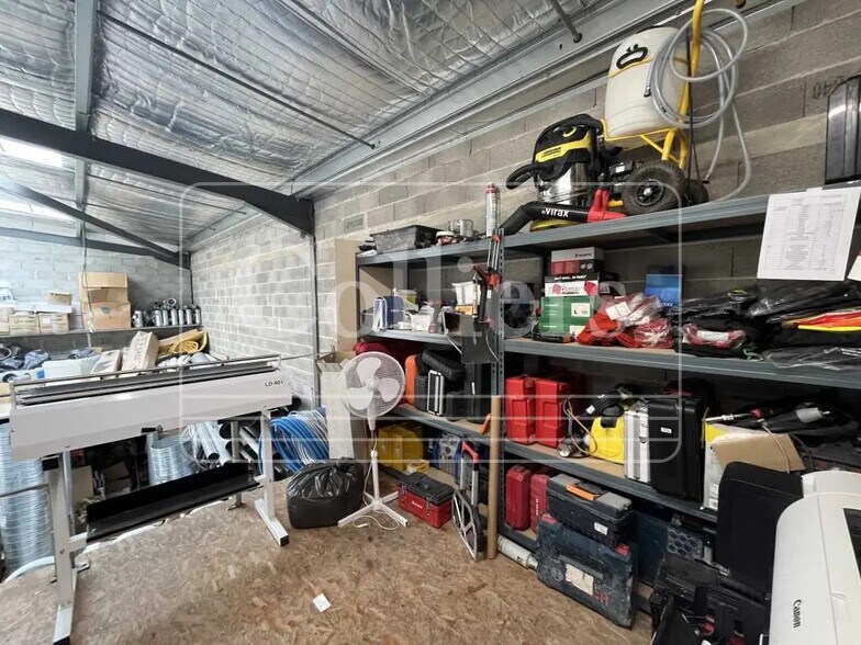 Local d’activités dans Gémenos à louer - Photo intérieure – Image 2 sur 5