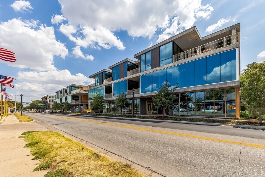 1515 E Cesar Chavez St, Austin, TX à louer - Photo de l’immeuble – Image 2 sur 52
