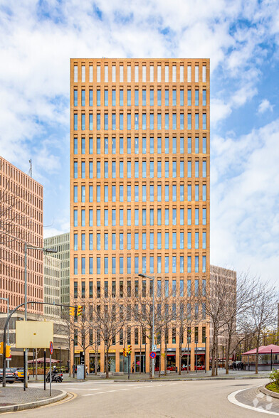 Avinguda Del Carrilet, L'Hospitalet de Llobregat, Barcelona à louer - Photo principale – Image 1 sur 3