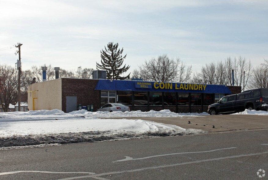 38165 Ann Arbor Rd, Livonia, MI à vendre - Photo de l’immeuble – Image 3 sur 3