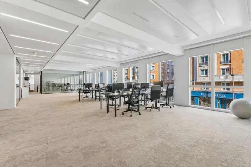 168 Avenue Charles De Gaulle, Neuilly-sur-Seine à louer - Photo de l’immeuble – Image 2 sur 58