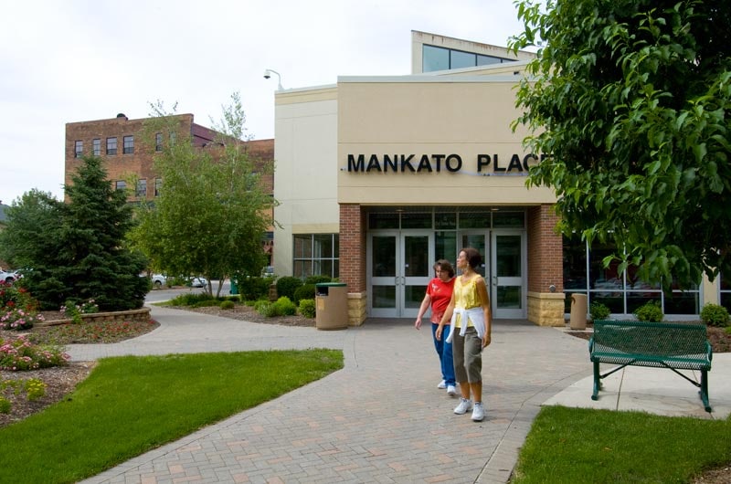 12 Civic Center Plz, Mankato, MN à louer - Photo de l’immeuble – Image 1 sur 25