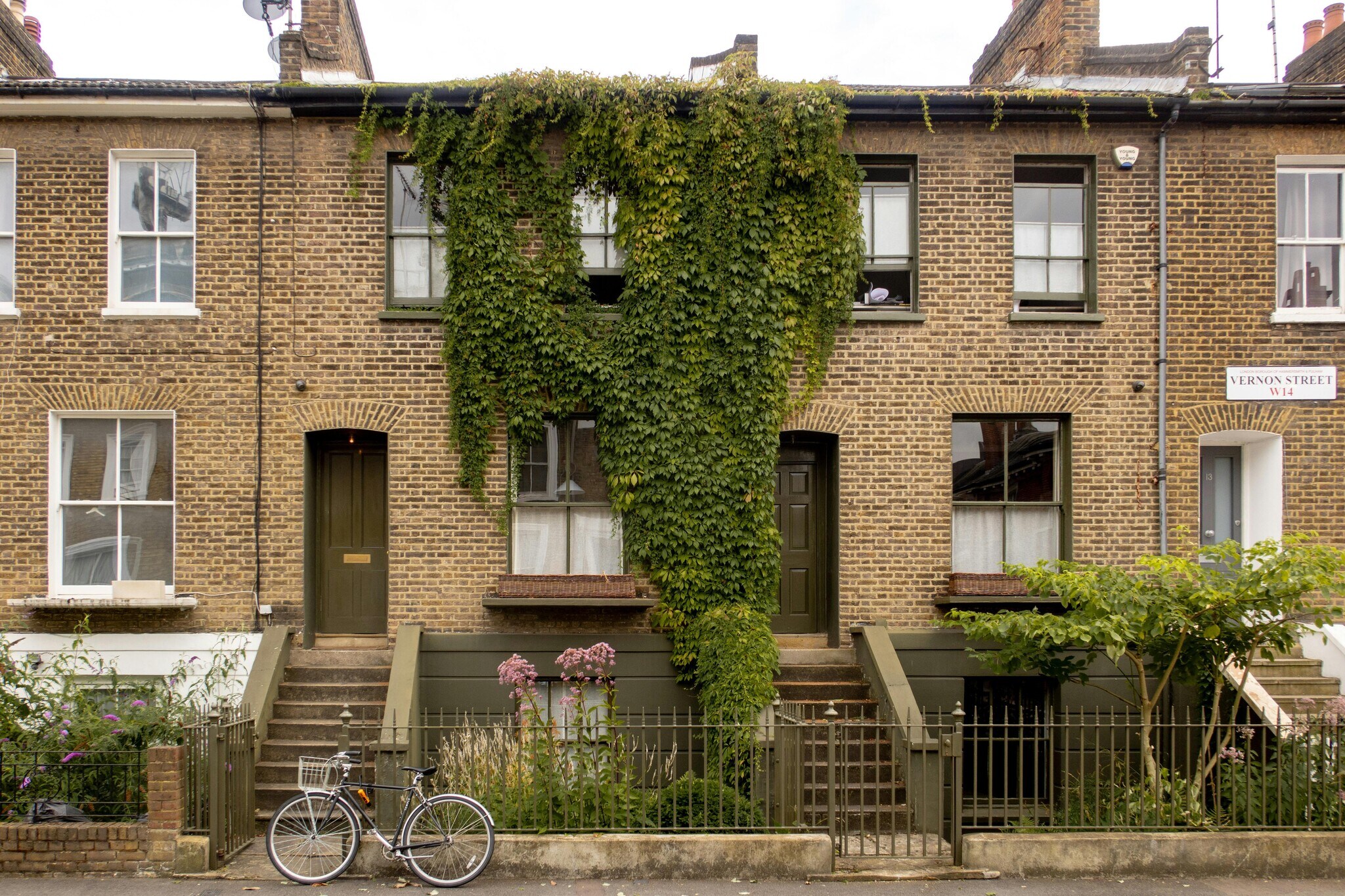 14 Vernon St, Londres à louer Photo de l’immeuble– Image 1 sur 9