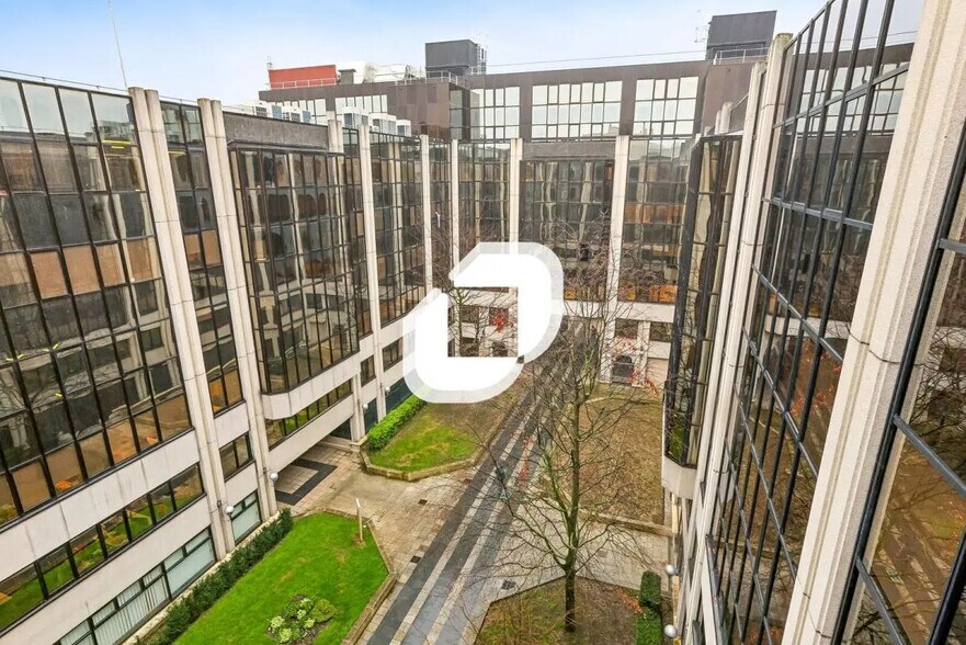 Bureau dans Boulogne-Billancourt à vendre - Photo de l’immeuble – Image 2 sur 13