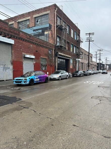 615 S Anderson St, Los Angeles, CA à louer - Photo de l’immeuble – Image 1 sur 24