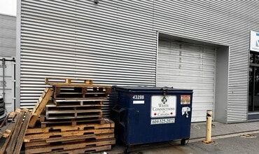 1820 Kootenay St, Vancouver, BC à louer Photo de l’immeuble– Image 1 sur 4