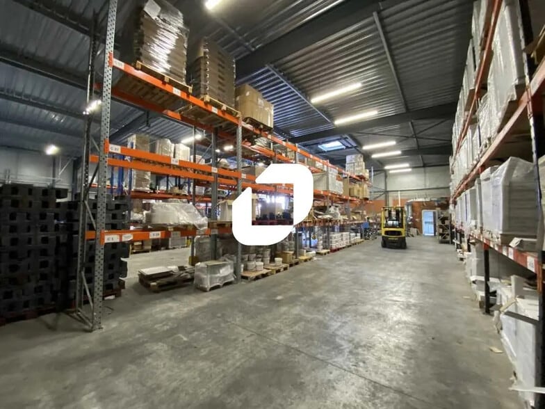 Bureau dans CLERMONT-L'HERAULT à louer - Photo de l’immeuble – Image 2 sur 7