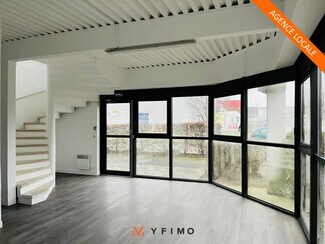 Plus de détails pour Local d'activités à louer