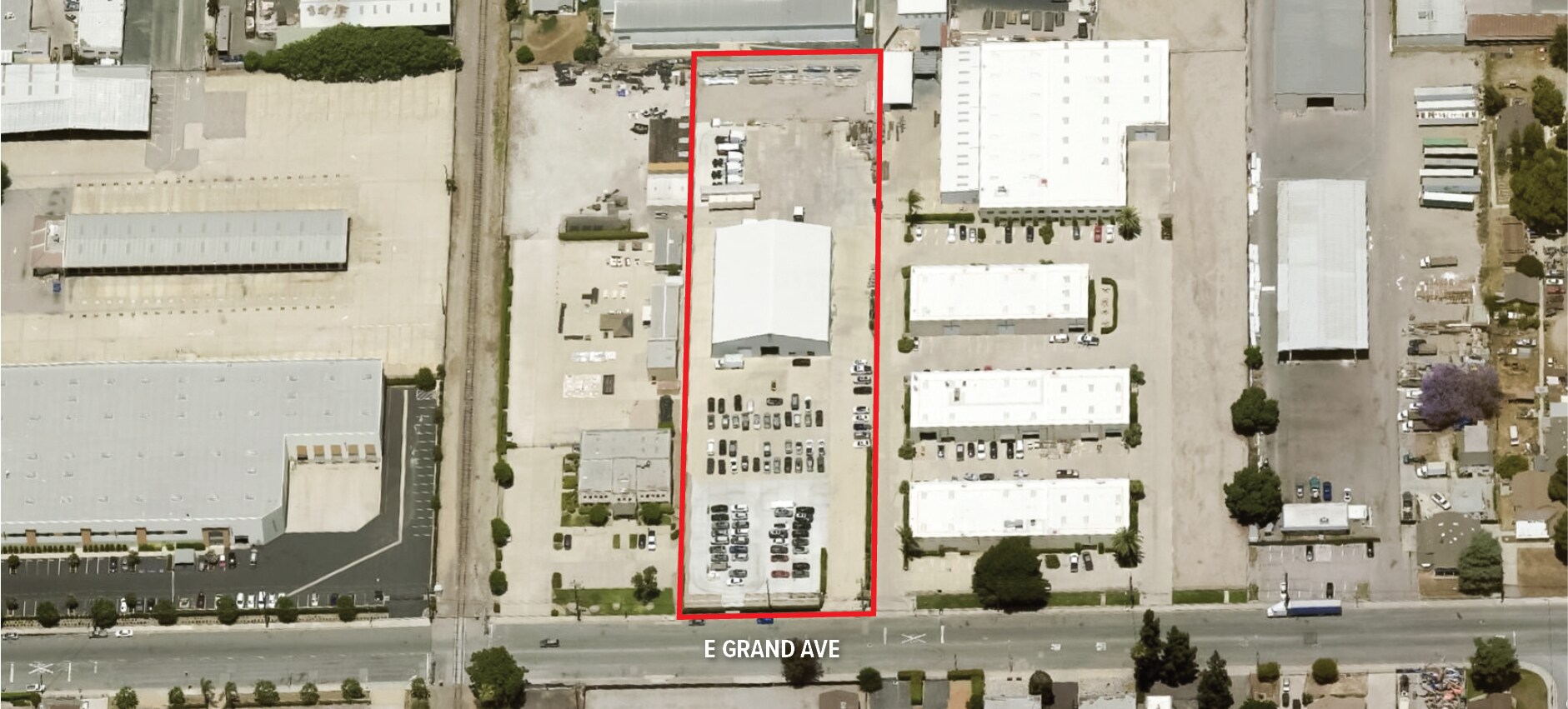 1335 E Grand Ave, Pomona, CA à louer Photo principale– Image 1 sur 3