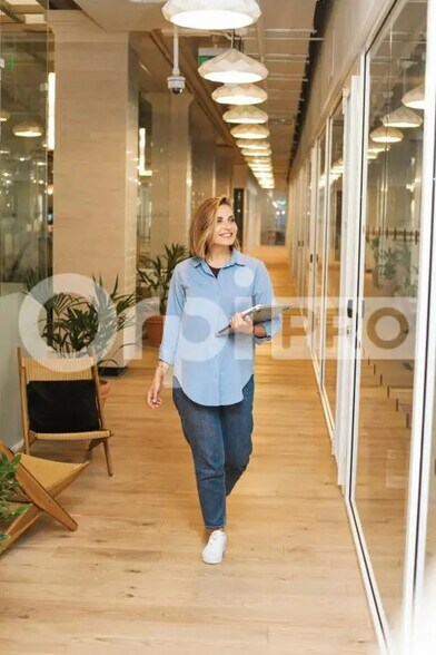 Local commercial dans Lunel à louer - Photo de l’immeuble – Image 2 sur 4