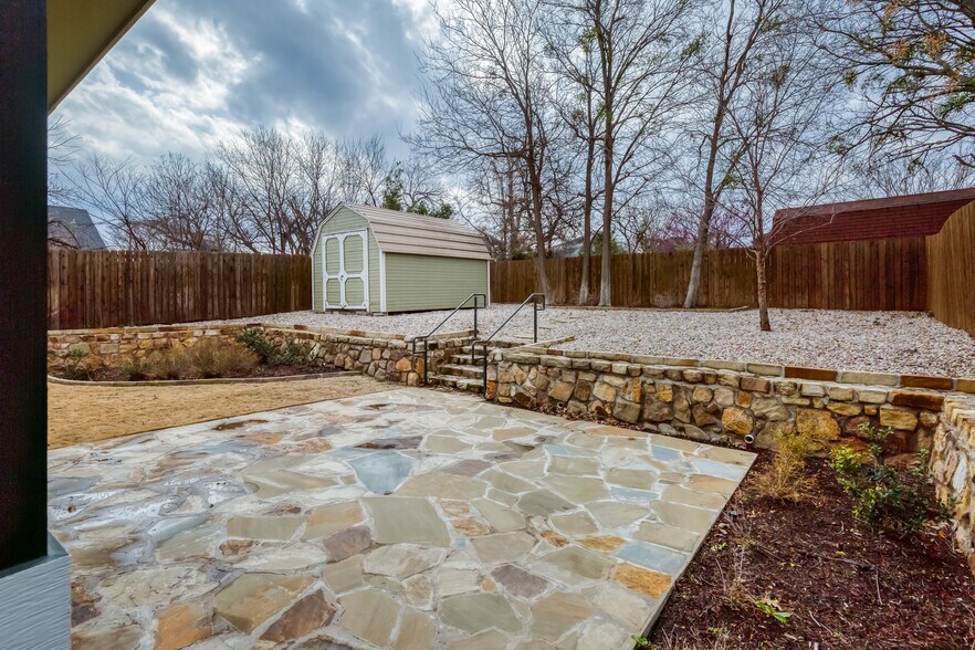 210 E Church St, Weatherford, TX à louer - Photo de l’immeuble – Image 2 sur 42