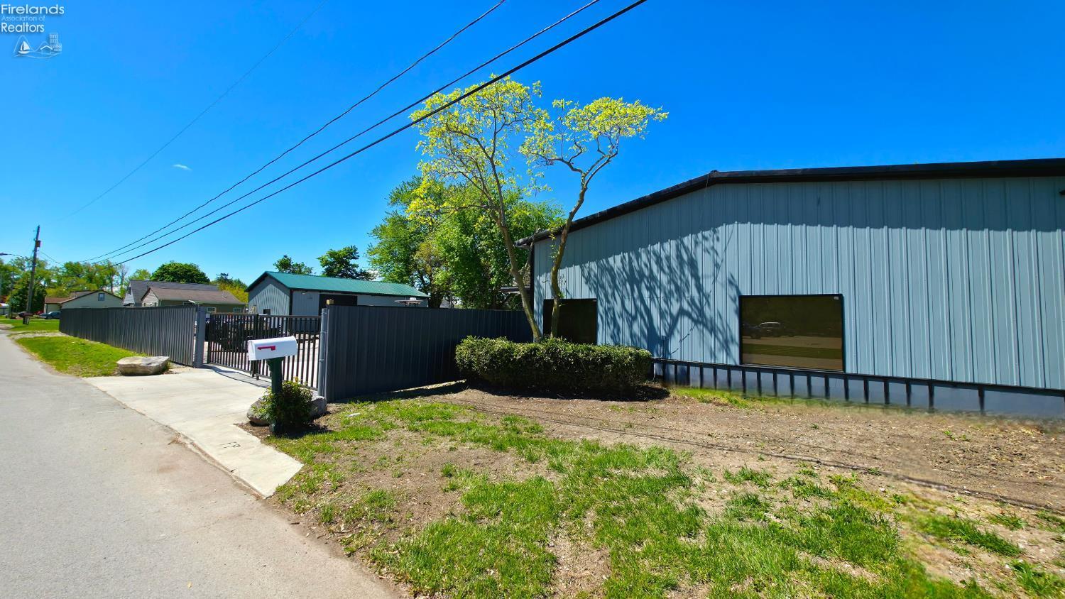 1401 Edgewater Ave, Sandusky, OH à vendre Photo de l’immeuble– Image 1 sur 11