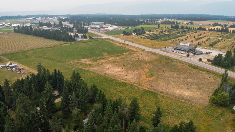 6075 Main St, Bonners Ferry, ID à vendre - Photo de l’immeuble – Image 3 sur 9