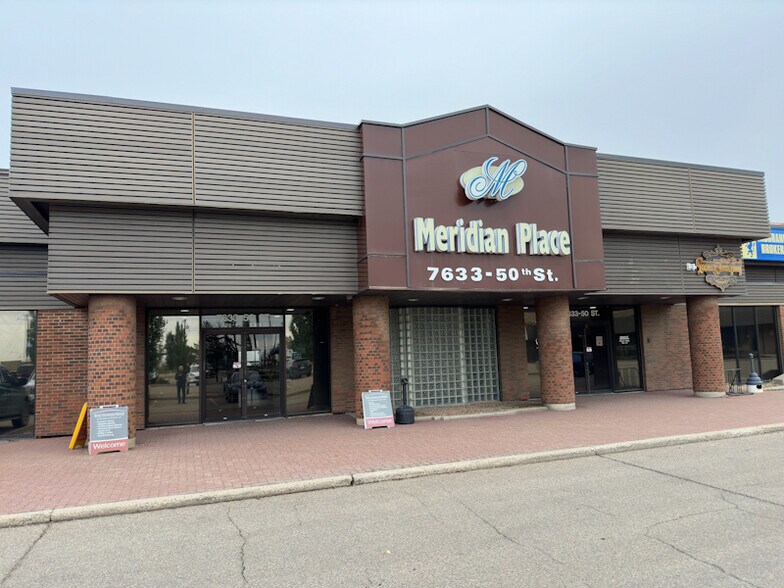 7657 50th St NW, Edmonton, AB à louer - Photo de l’immeuble – Image 1 sur 8