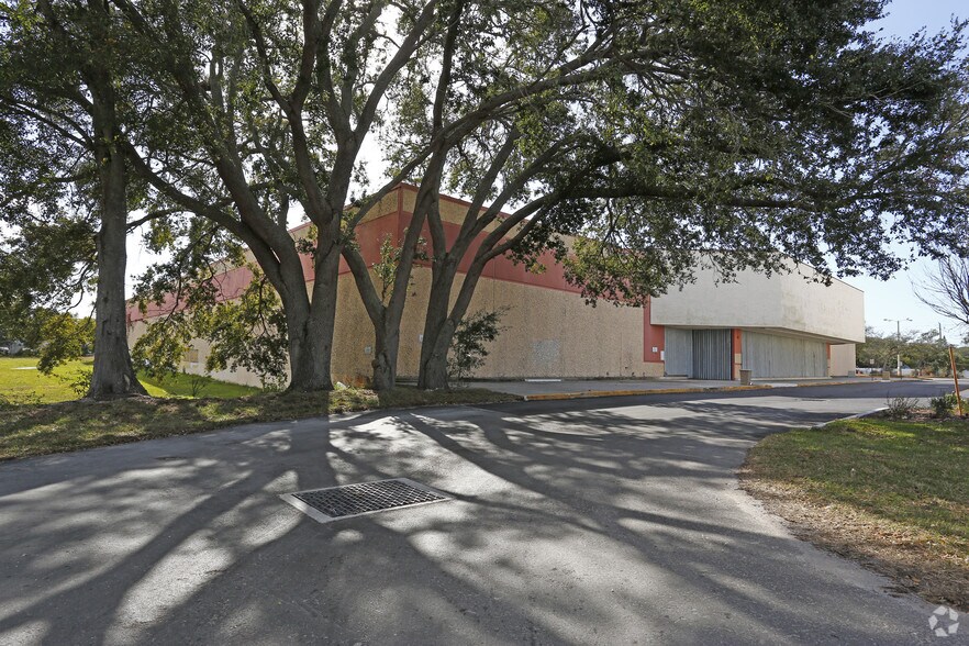 4445 26th St W, Bradenton, FL à louer - Photo de l’immeuble – Image 2 sur 3