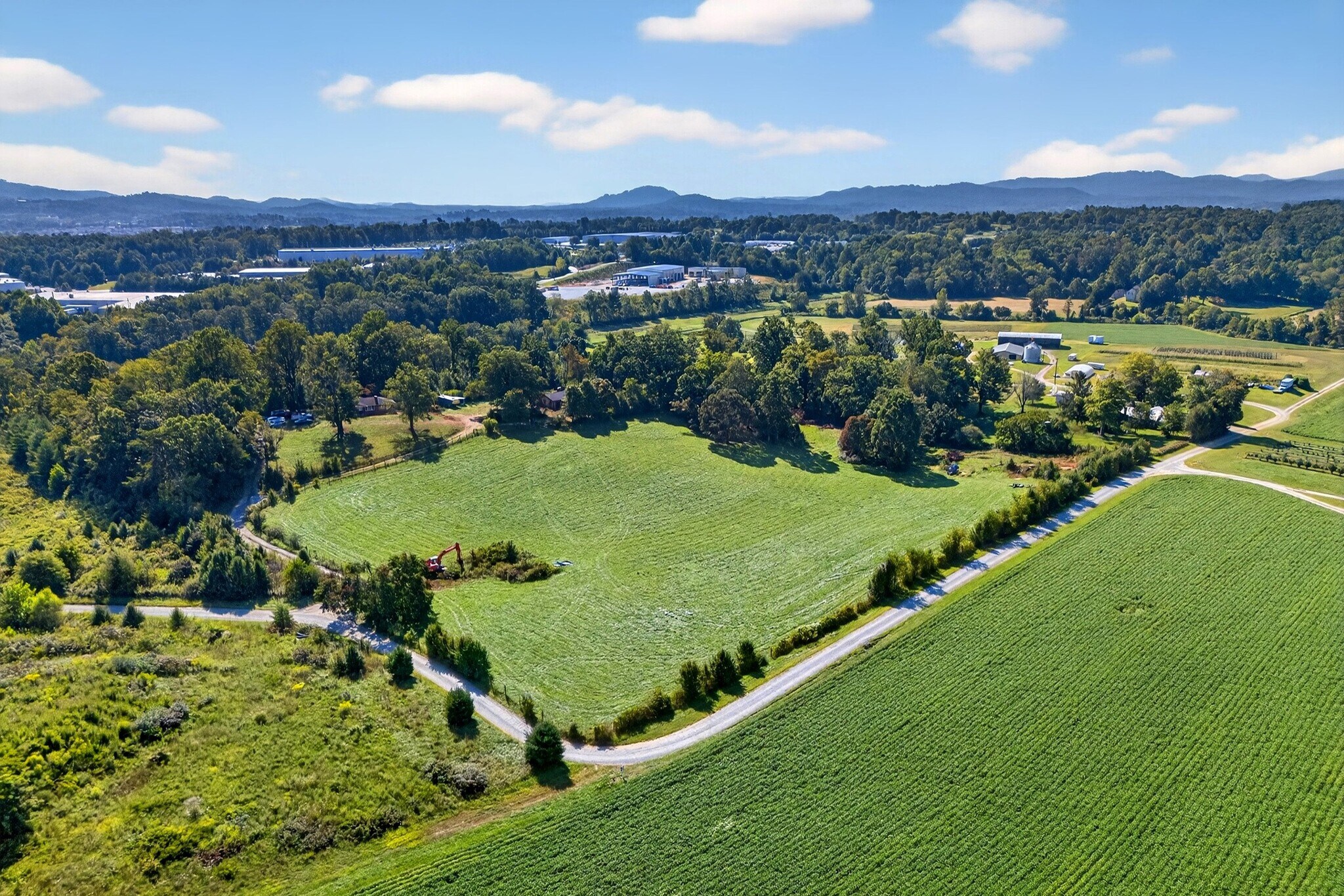 467 Butler Farm Rd, Mills River, NC à vendre Photo principale– Image 1 sur 32