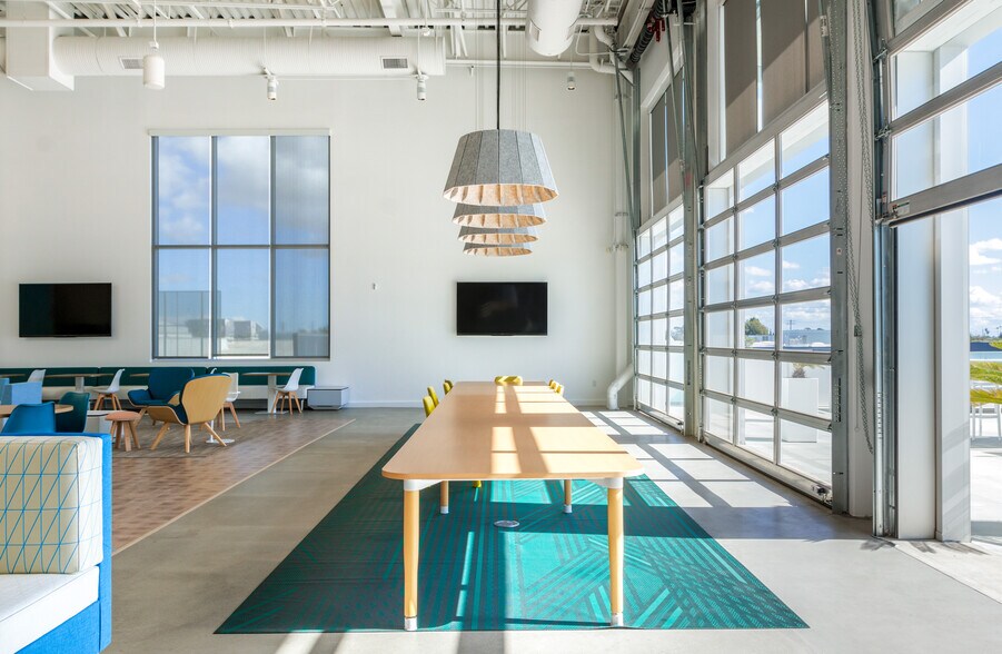 2330 Utah Ave, El Segundo, CA à louer - Photo intérieure – Image 3 sur 11