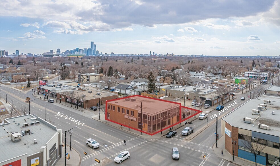 8201 118th Ave NW, Edmonton, AB à vendre - Photo principale – Image 1 sur 2