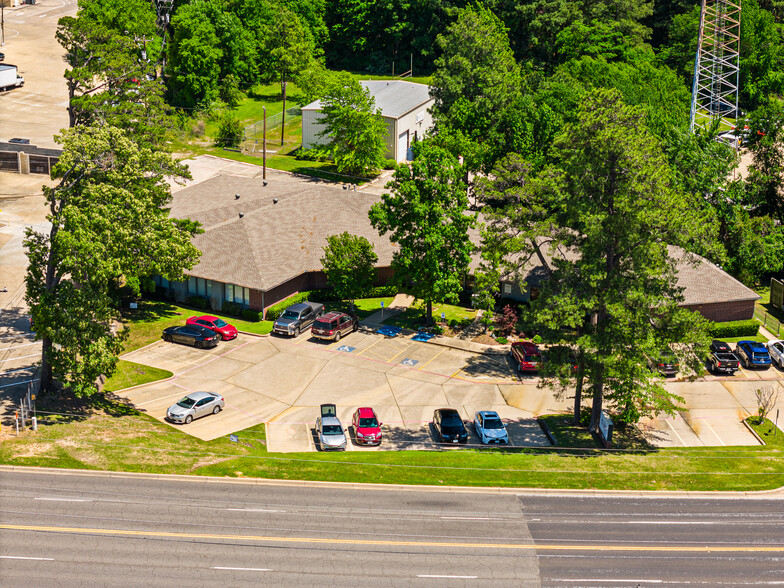 3206 4th St, Longview, TX à louer - Photo de l’immeuble – Image 2 sur 19