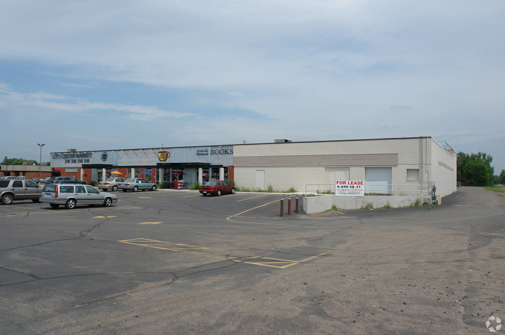 100-300 N Buchanan St, Cambridge, MN à louer Photo de l’immeuble– Image 1 sur 4