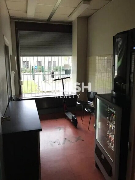 Bureau dans Villeurbanne à vendre - Photo de l’immeuble – Image 2 sur 9