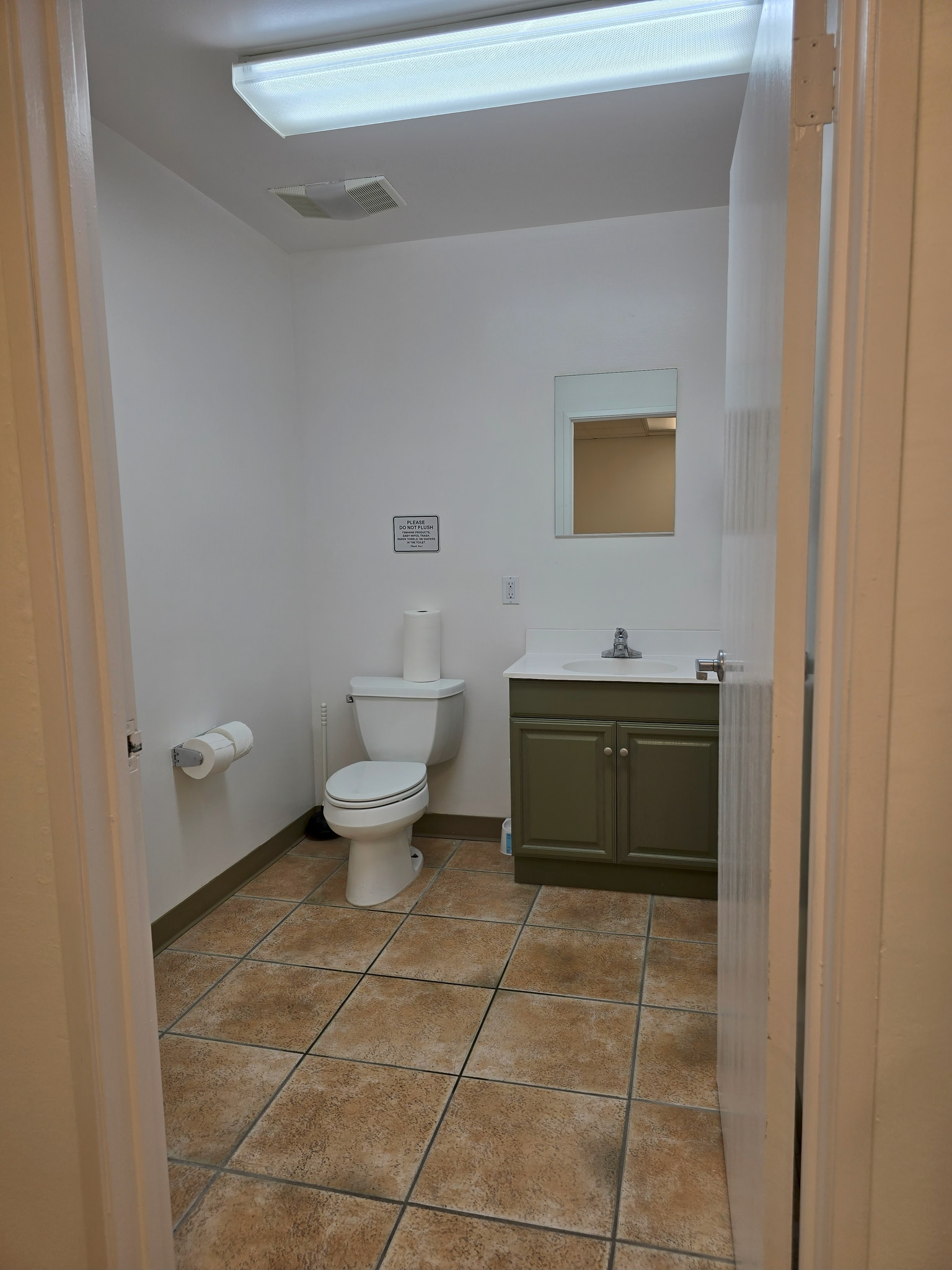 21250 Califa St, Woodland Hills, CA à louer Photo intérieure– Image 1 sur 8