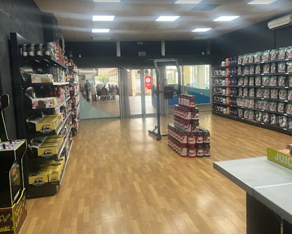 RUE GEORGES SIMENON, Hyères à louer Photo principale– Image 1 sur 5